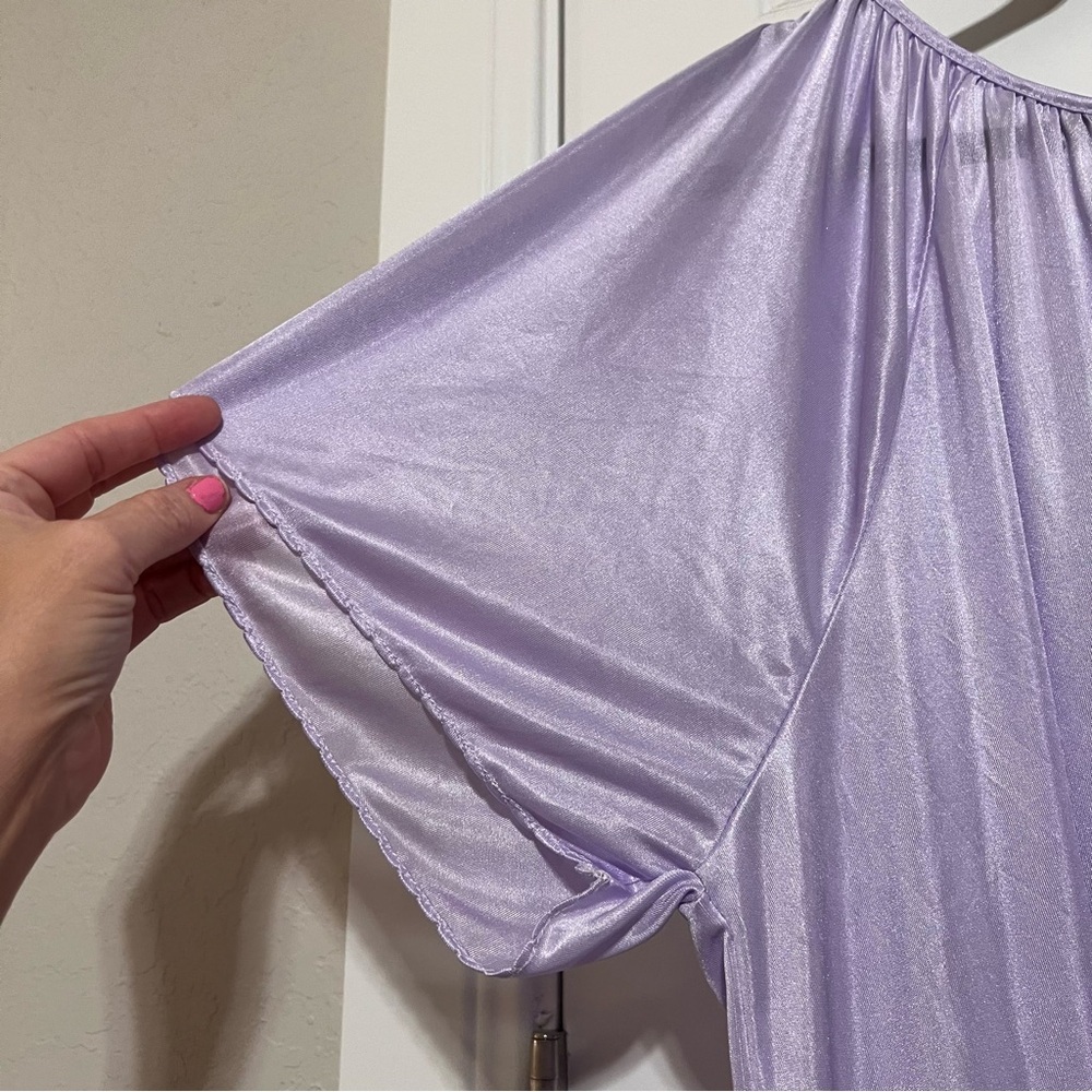 Lavender Lace Trim Sleepwear Robe - Picture 6 of 6